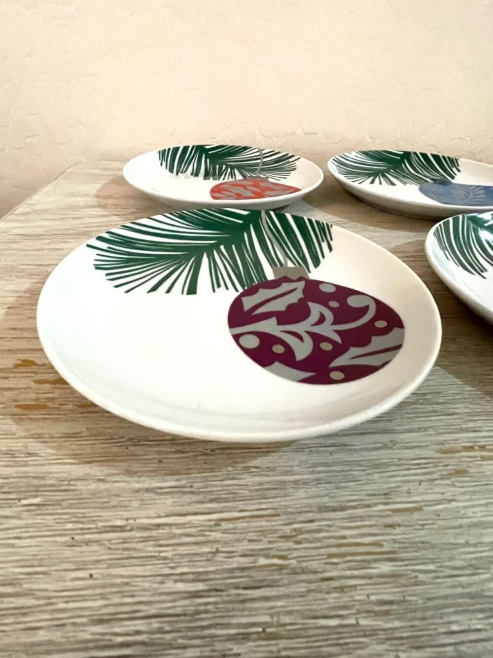 New Crate & Barrel Plates Set of 4 Holiday Ornament Christmas 6